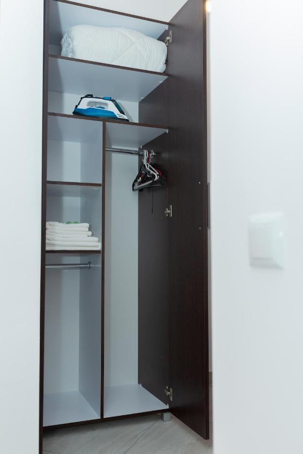 Palas Studios Yaş Dış mekan fotoğraf