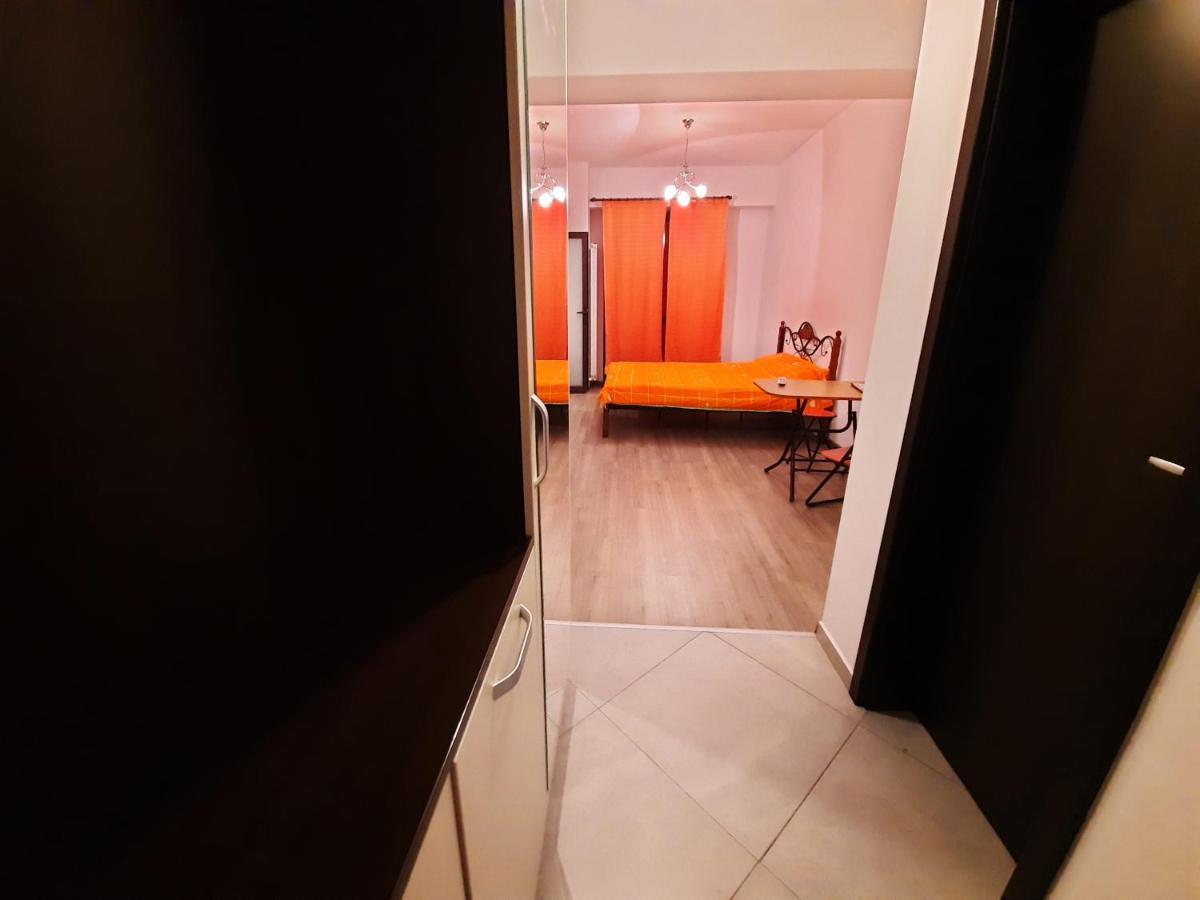 Palas Studios Yaş Dış mekan fotoğraf